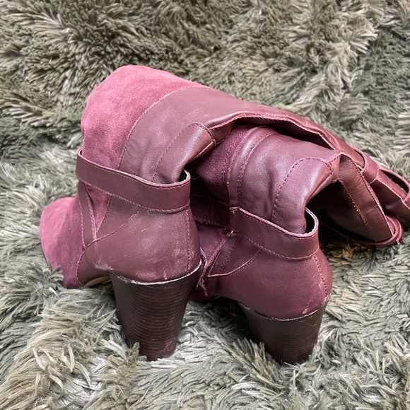 Burgundy leather knee high boots - Picture 3 of 6